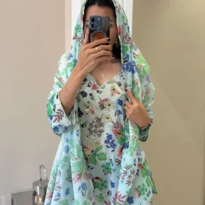 جلابية مطرزة بالخرز والفولك